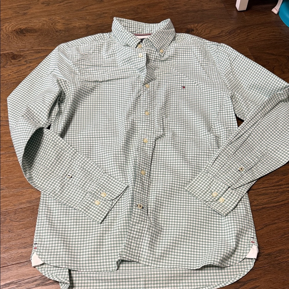 Tommy Hilfiger Men's Green Plaid Button-Down Shirt